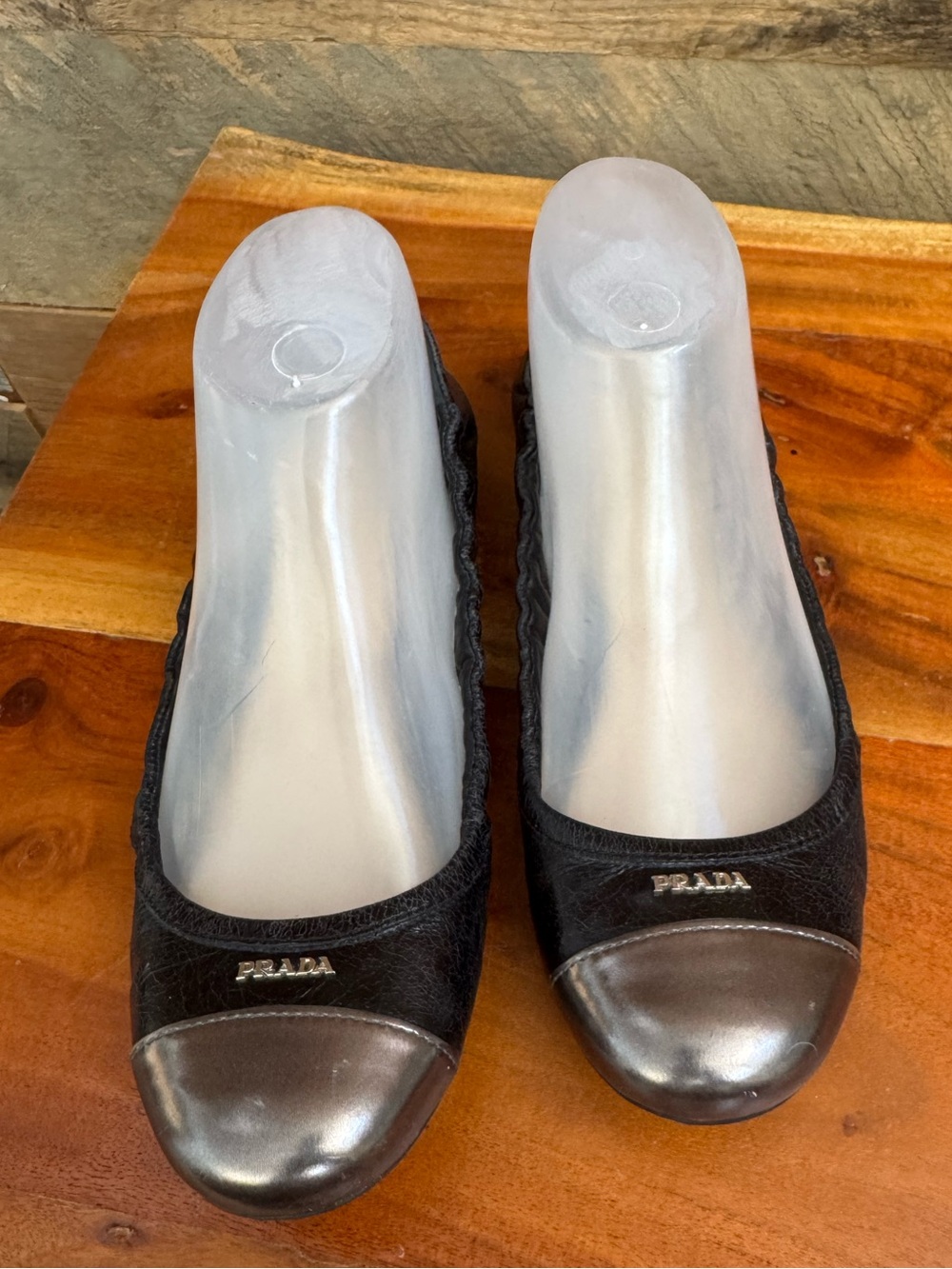 Prada Vitello Black Leather Cap Toe Scrunch Ballet Flats - Size 39